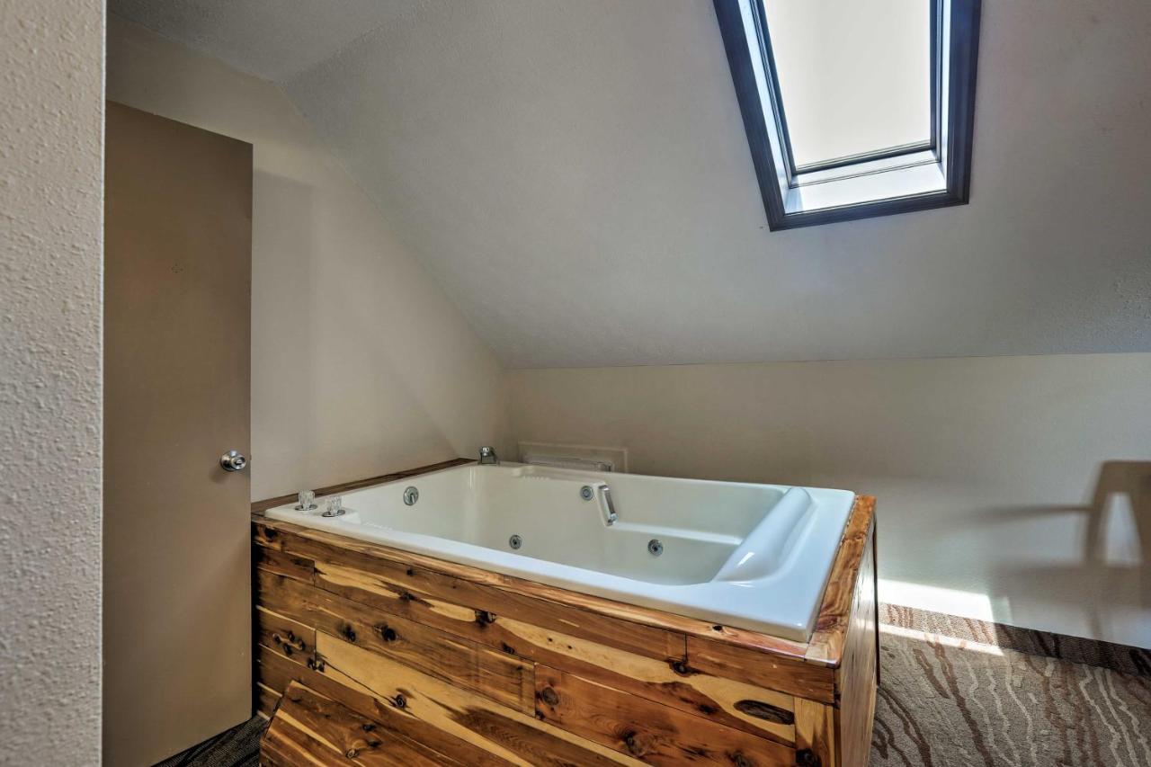 Burkesville Apt With Deck, Views And Pool Access! Dış mekan fotoğraf
