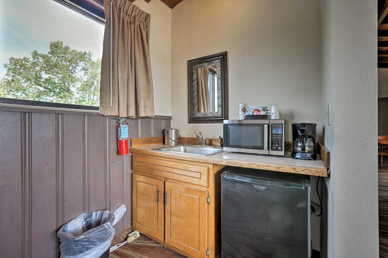 Burkesville Apt With Deck, Views And Pool Access! Dış mekan fotoğraf
