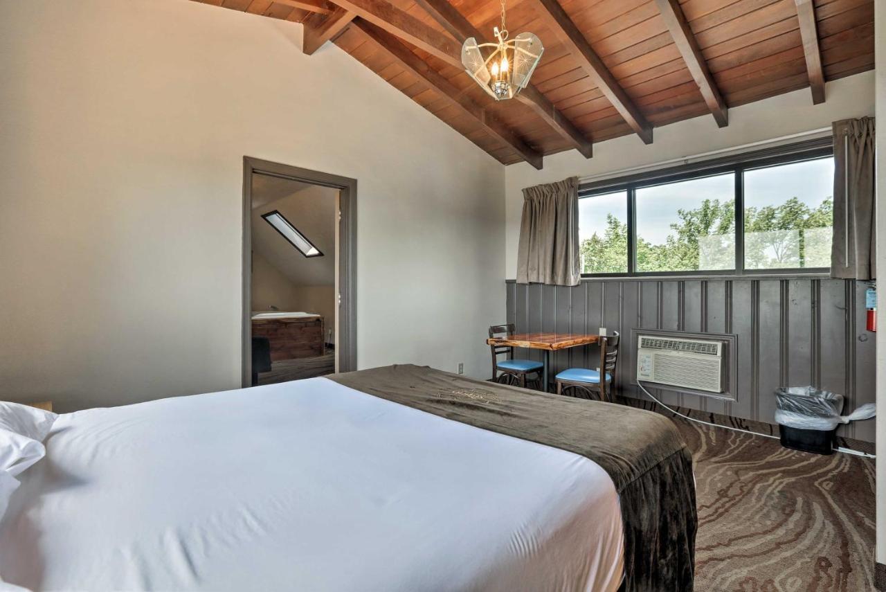 Burkesville Apt With Deck, Views And Pool Access! Dış mekan fotoğraf